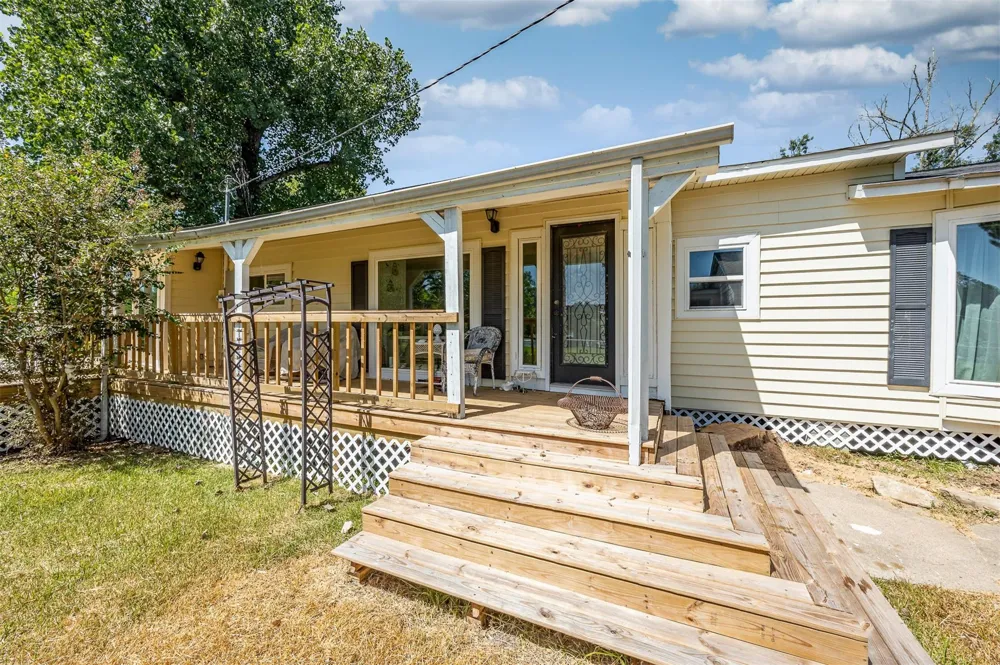 1570 Yaupon Cove Drive Onalaska, TX 77360