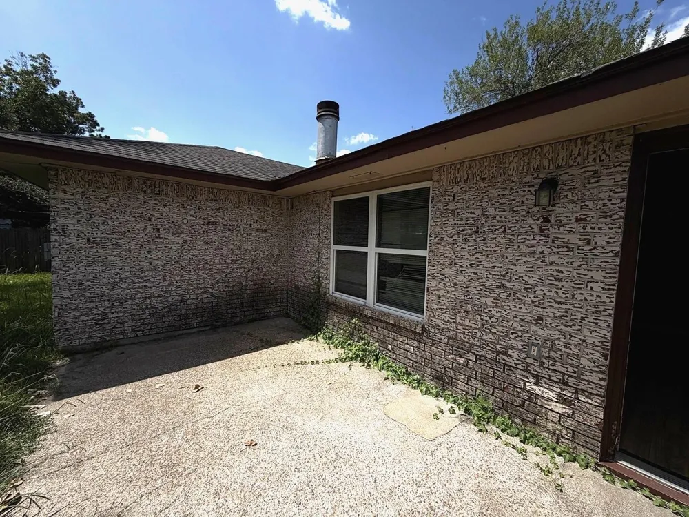 4614 27th Street Dickinson, TX 77539