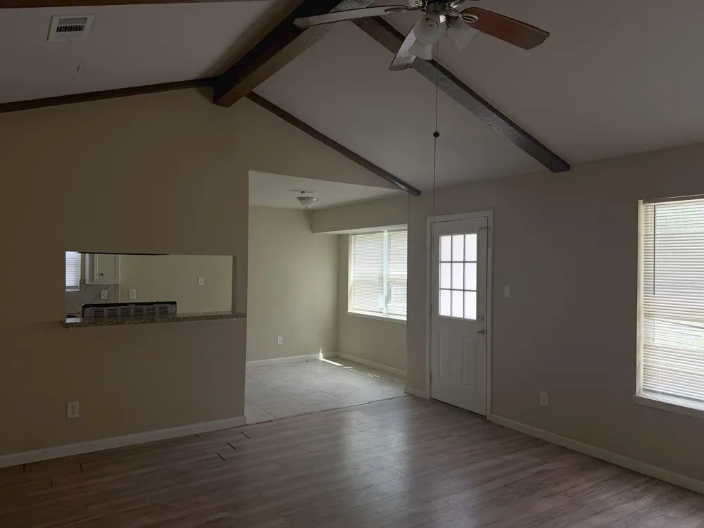 4614 27th Street Dickinson, TX 77539