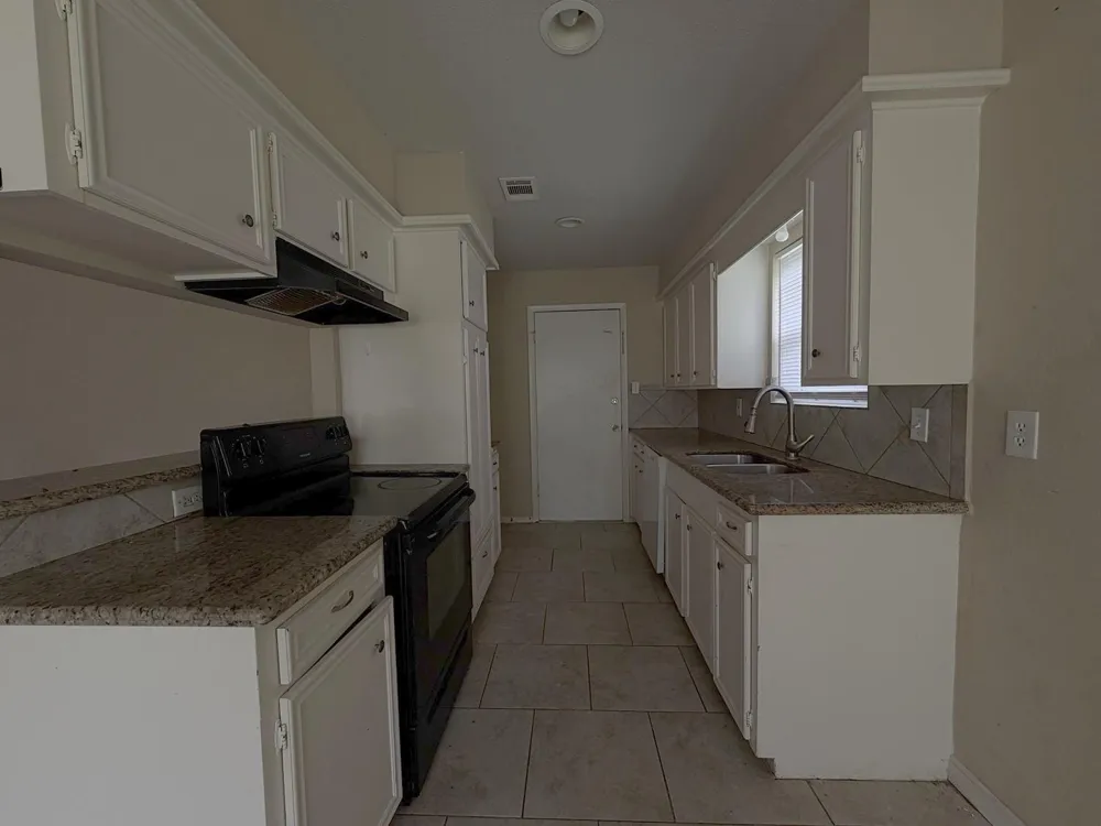 4614 27th Street Dickinson, TX 77539