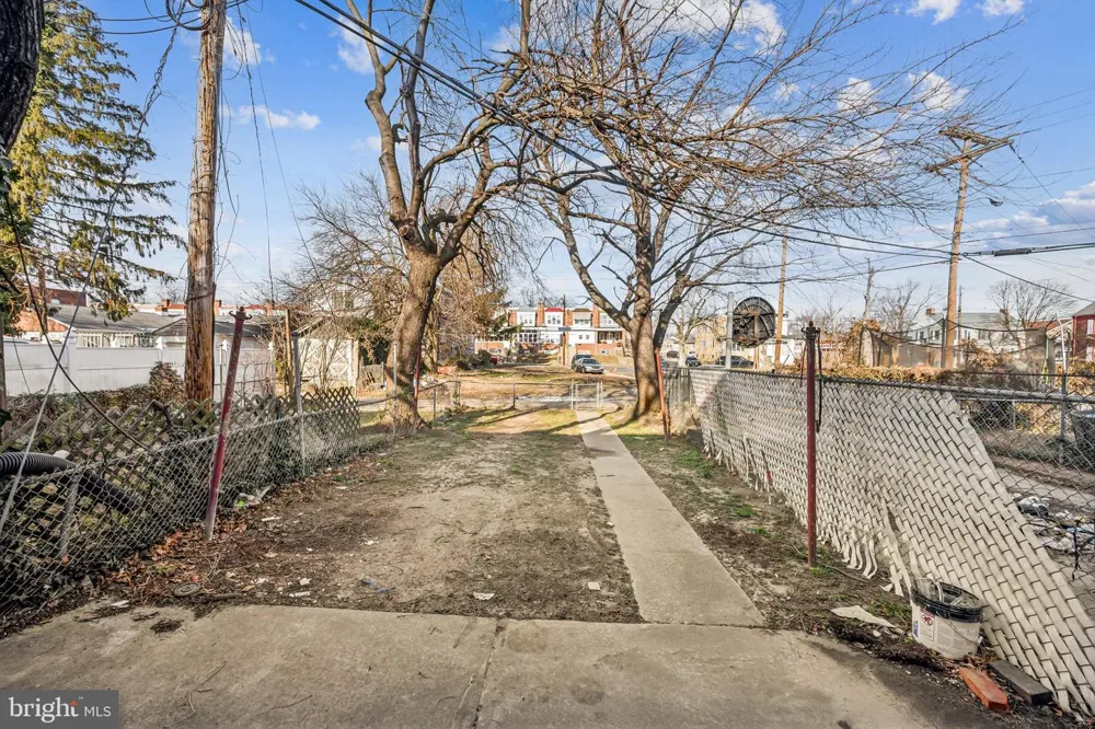 2940 CONSTITUTION ROAD Camden, NJ 08104