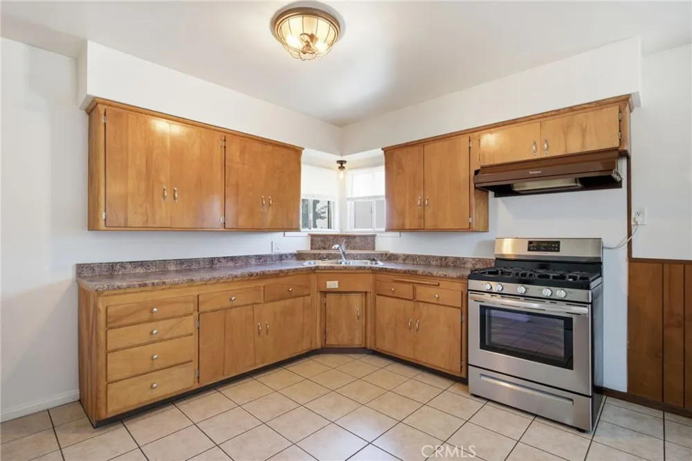 12251 Michigan Grand Terrace, CA 92313