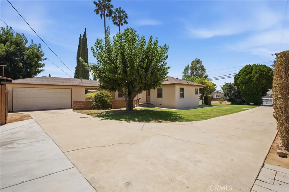 12251 Michigan Grand Terrace, CA 92313