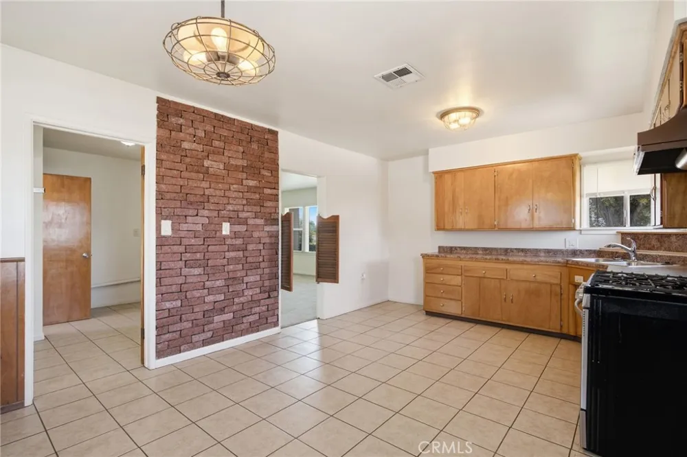 12251 Michigan Grand Terrace, CA 92313