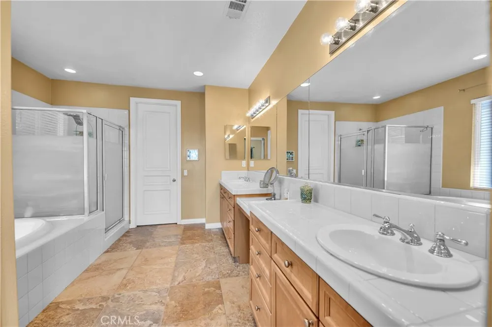19 Plaza Lucerna Lake Elsinore, CA 92532