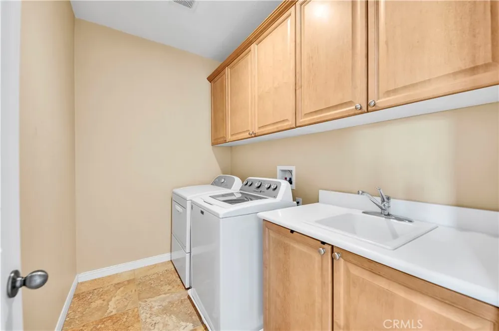 19 Plaza Lucerna Lake Elsinore, CA 92532