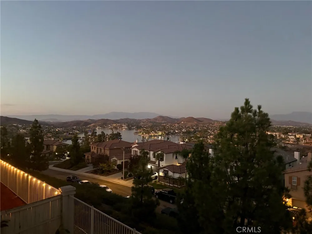 19 Plaza Lucerna Lake Elsinore, CA 92532