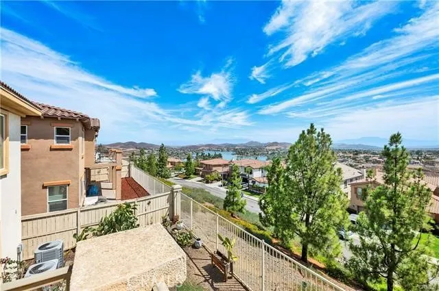 19 Plaza Lucerna Lake Elsinore, CA 92532