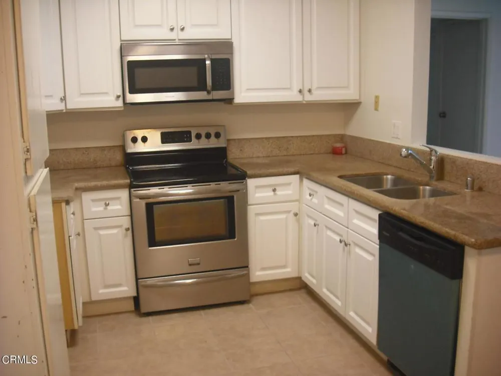 1300 Saratoga Avenue #108 Ventura, CA 93003