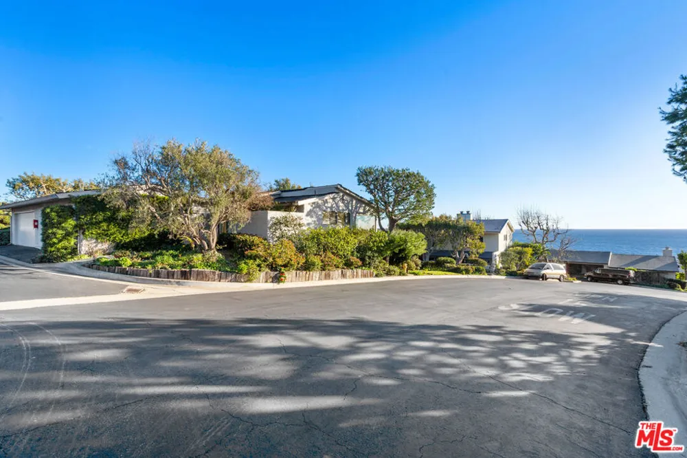 6801 Seawatch Lane Malibu, CA 90265