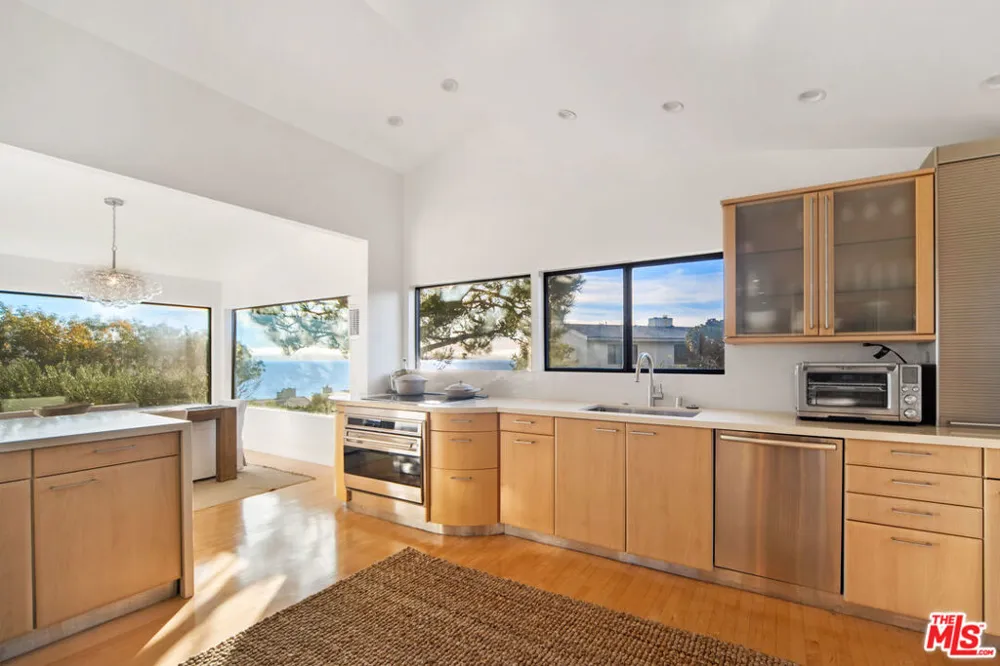 6801 Seawatch Lane Malibu, CA 90265