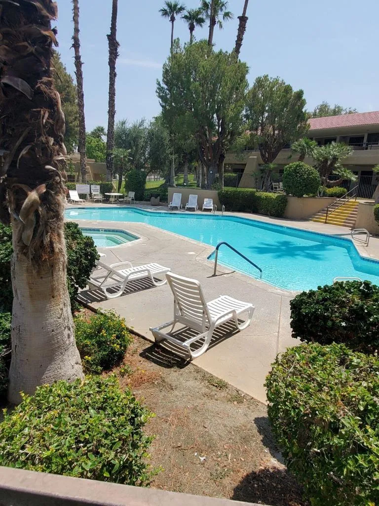 2810 Arcadia Court #214 Palm Springs, CA 92262