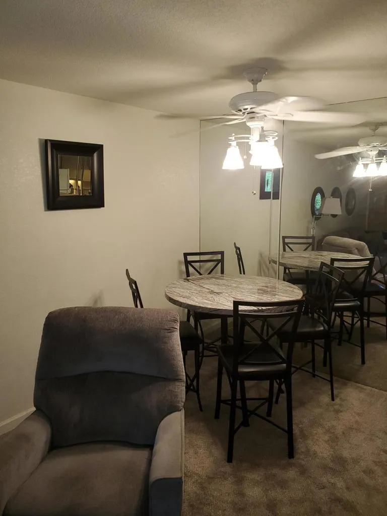 2810 Arcadia Court #214 Palm Springs, CA 92262
