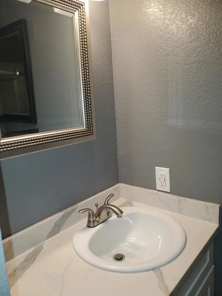 2810 Arcadia Court #214 Palm Springs, CA 92262