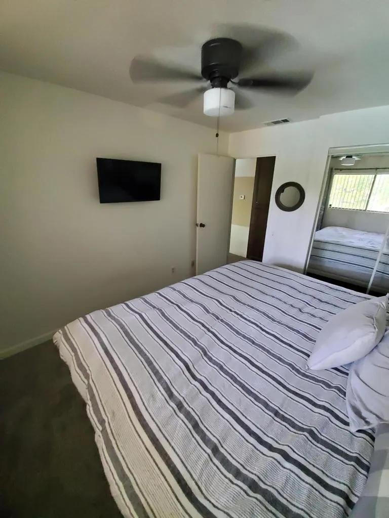 2810 Arcadia Court #214 Palm Springs, CA 92262