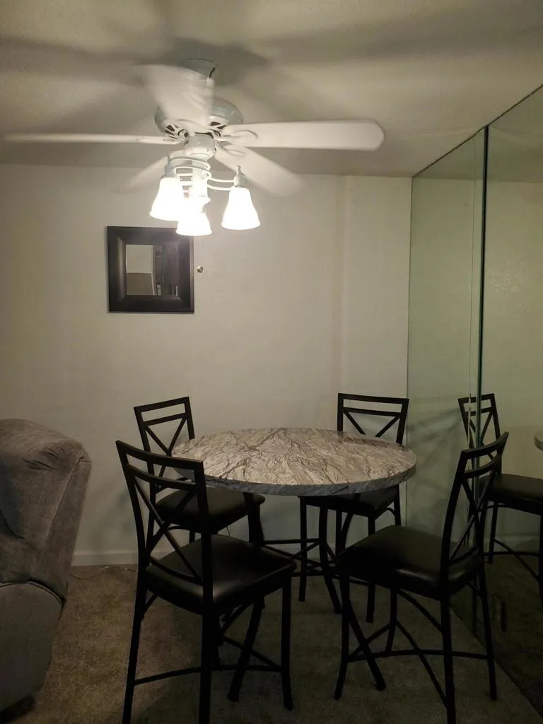 2810 Arcadia Court #214 Palm Springs, CA 92262