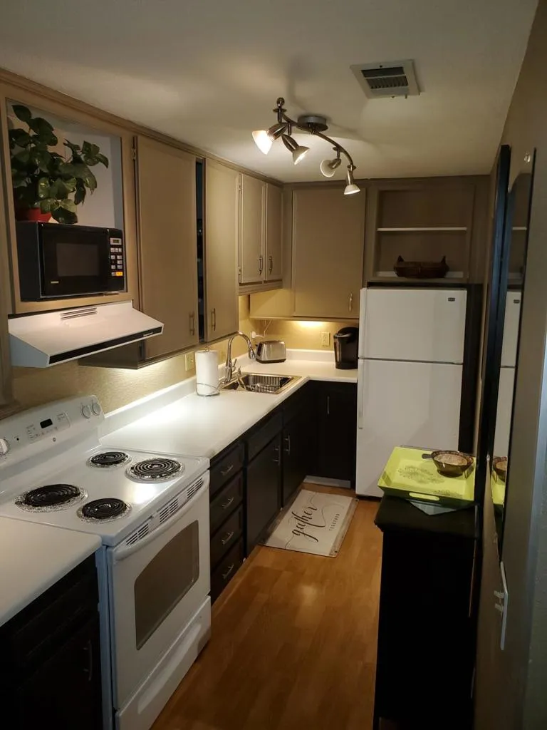 2810 Arcadia Court #214 Palm Springs, CA 92262