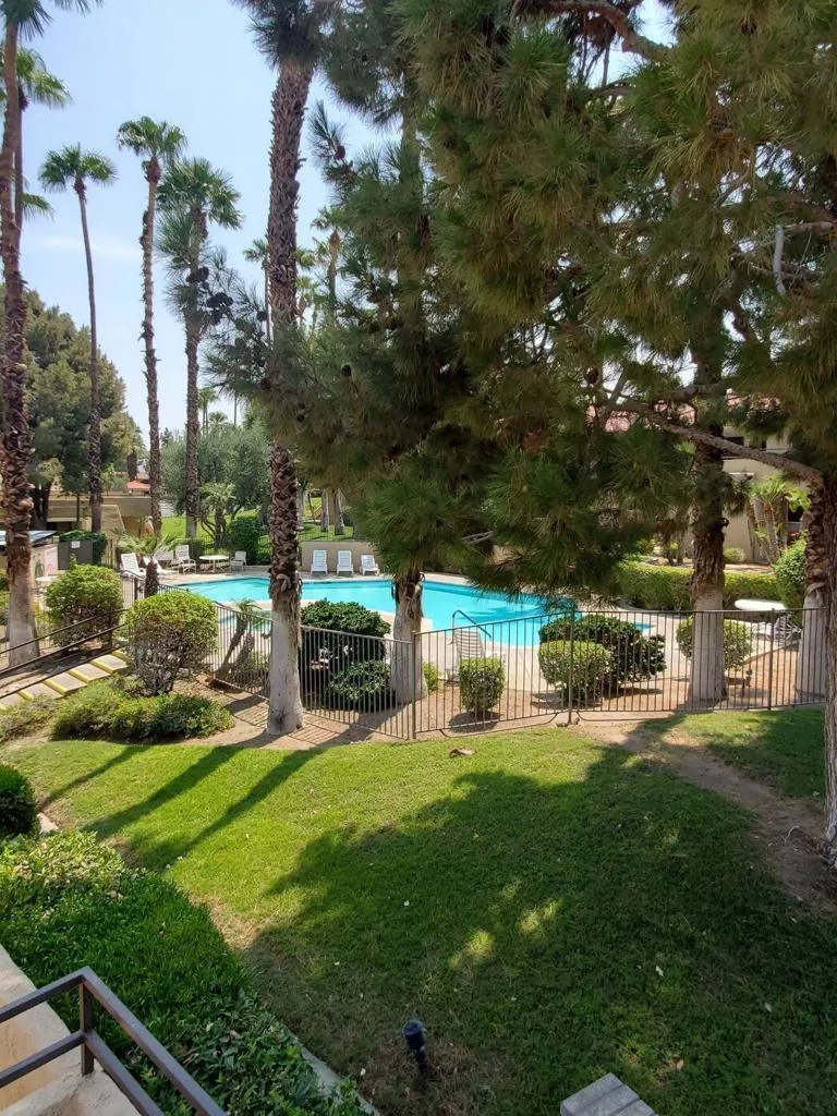2810 Arcadia Court #214 Palm Springs, CA 92262