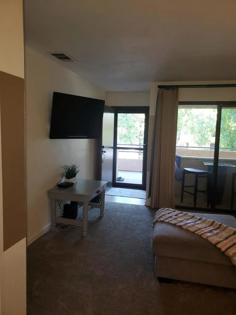 2810 Arcadia Court #214 Palm Springs, CA 92262