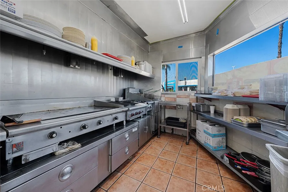 201 W W Whittier Montebello, CA 90640