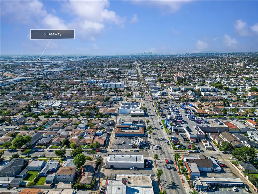 201 W W Whittier Montebello, CA 90640