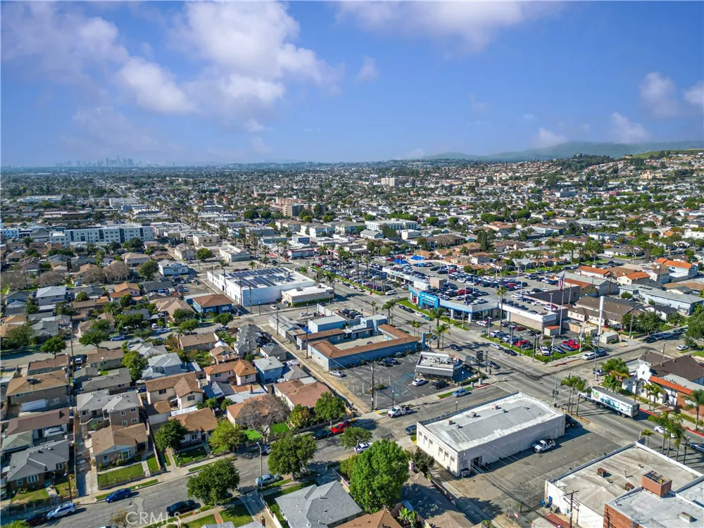201 W W Whittier Montebello, CA 90640