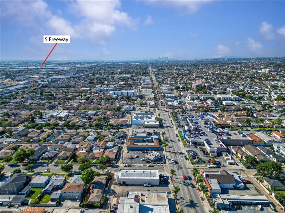 201 W W Whittier Montebello, CA 90640