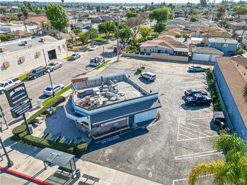201 W W Whittier Montebello, CA 90640