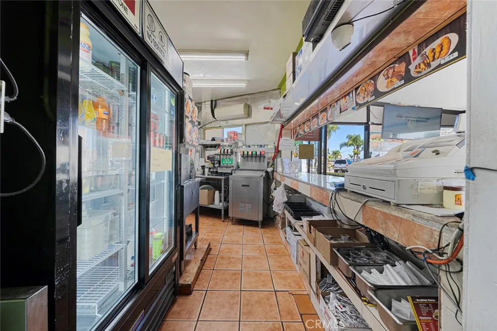201 W W Whittier Montebello, CA 90640
