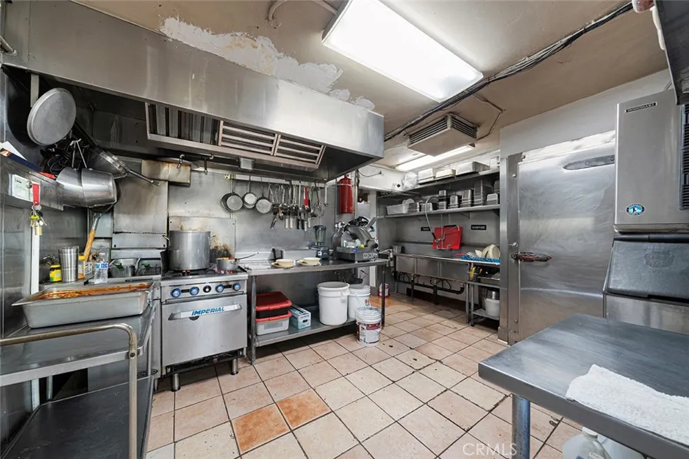 201 W W Whittier Montebello, CA 90640