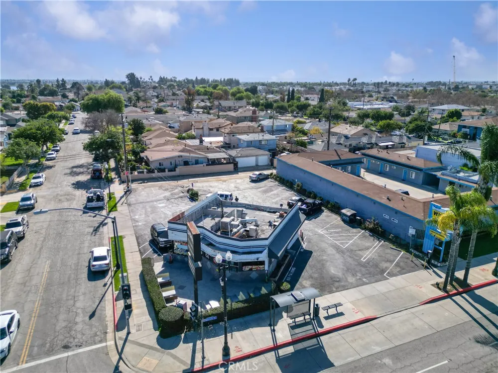 201 W W Whittier Montebello, CA 90640