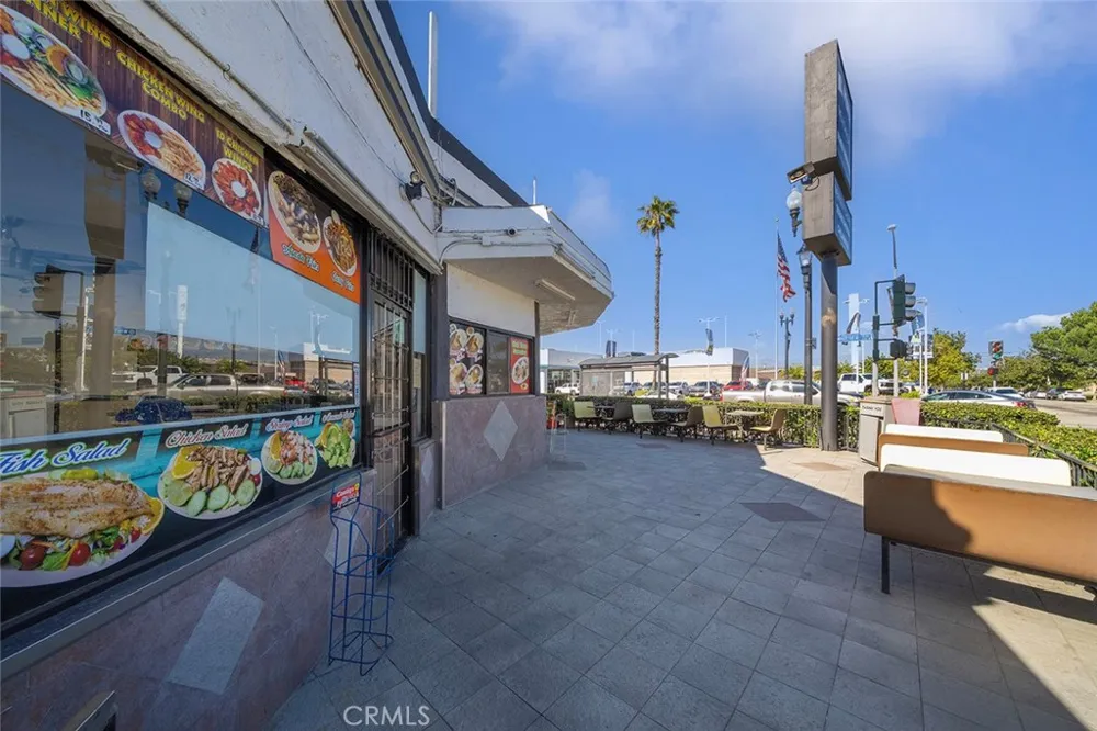 201 W W Whittier Montebello, CA 90640