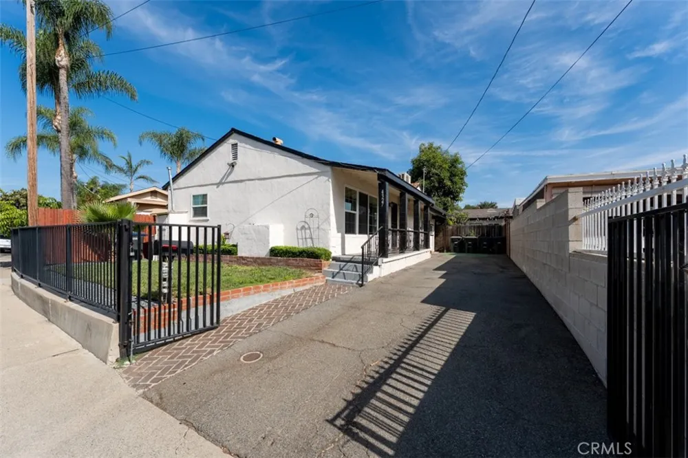 4327 E Philo Orange, CA 92869