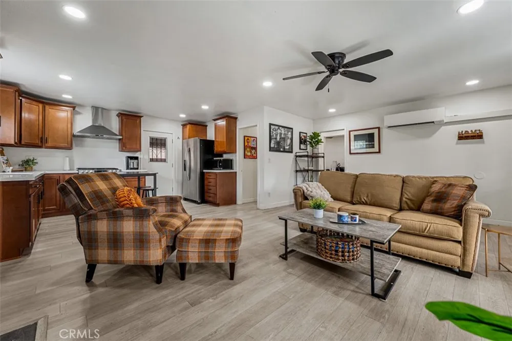 4327 E Philo Orange, CA 92869