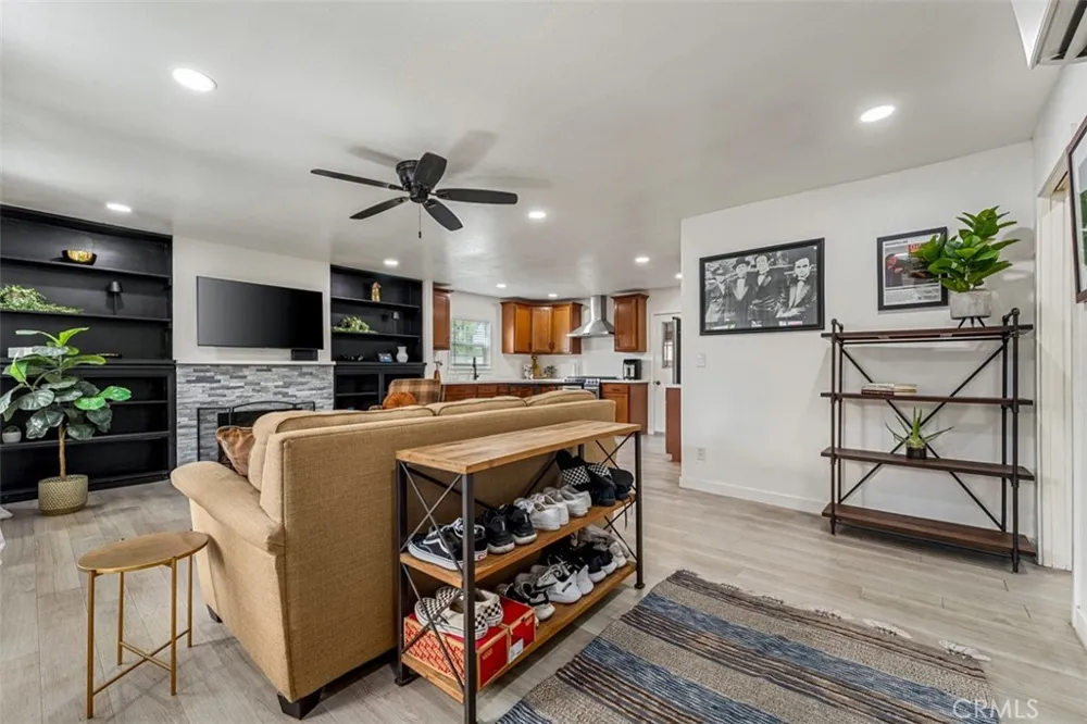 4327 E Philo Orange, CA 92869
