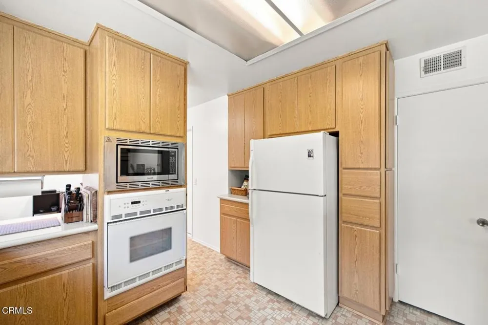 1559 Habra Court Camarillo, CA 93010