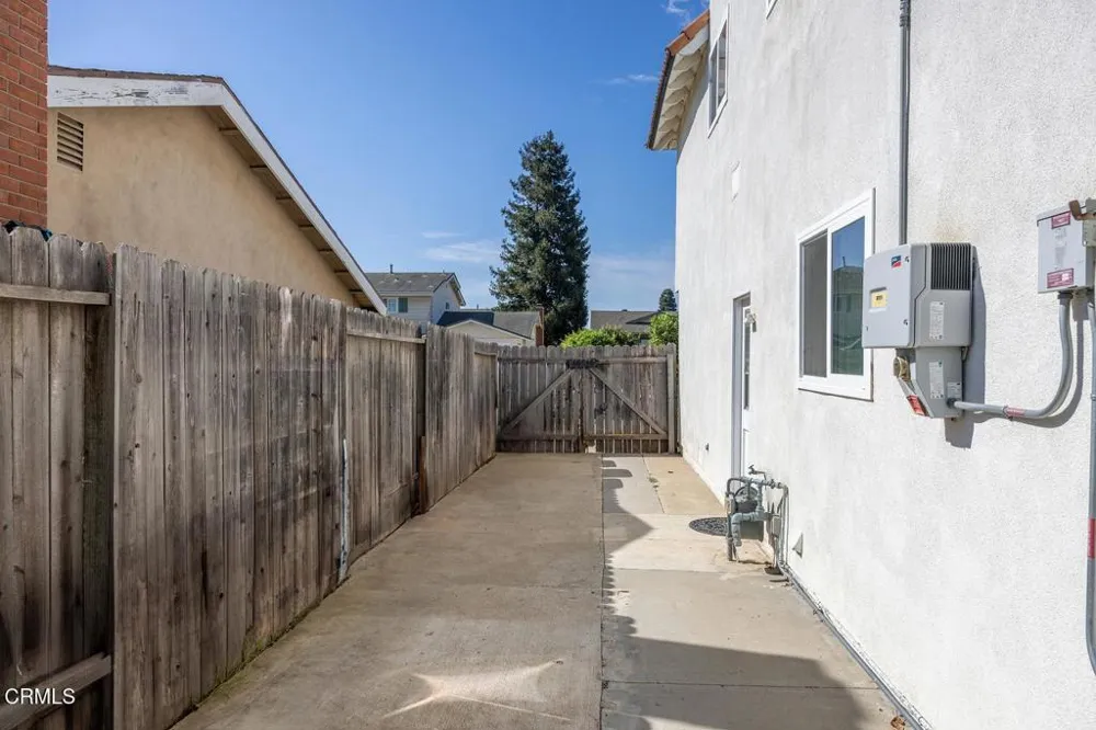 1559 Habra Court Camarillo, CA 93010