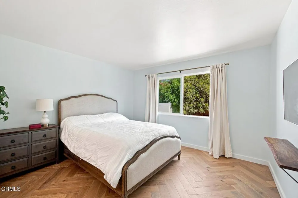1559 Habra Court Camarillo, CA 93010
