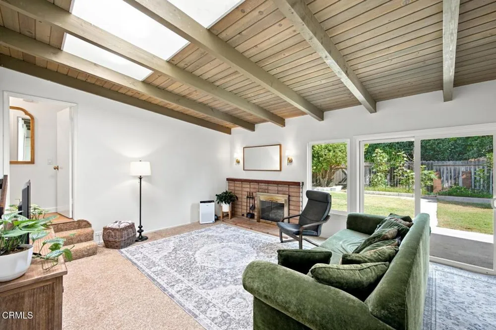 1559 Habra Court Camarillo, CA 93010