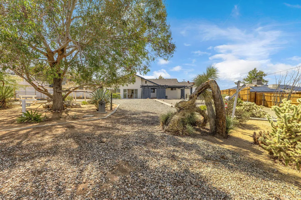 7815 Sunset Road Joshua Tree, CA 92252
