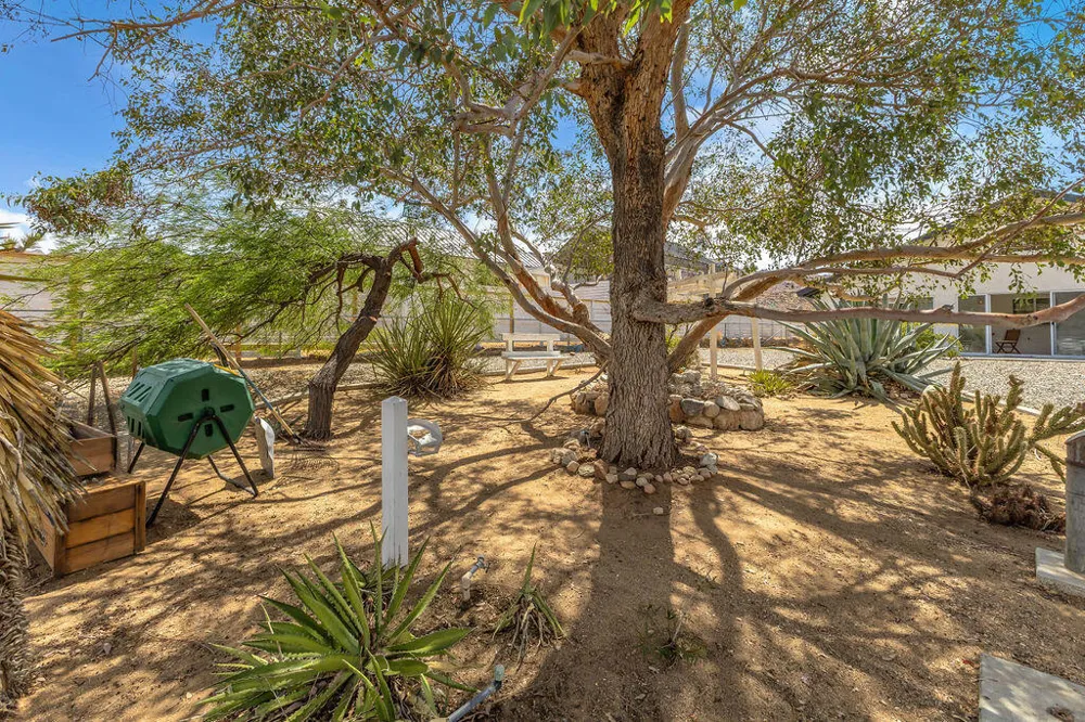 7815 Sunset Road Joshua Tree, CA 92252