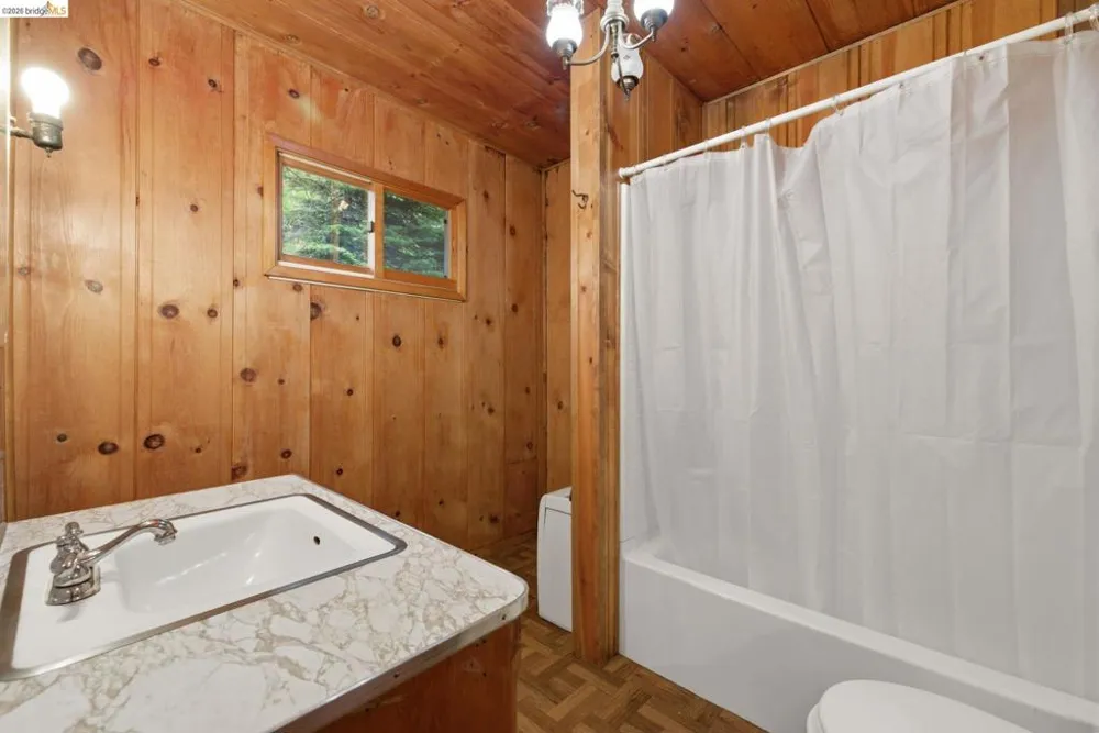 24249 Sugar Pine Rd Mi Wuk Village, CA 95346