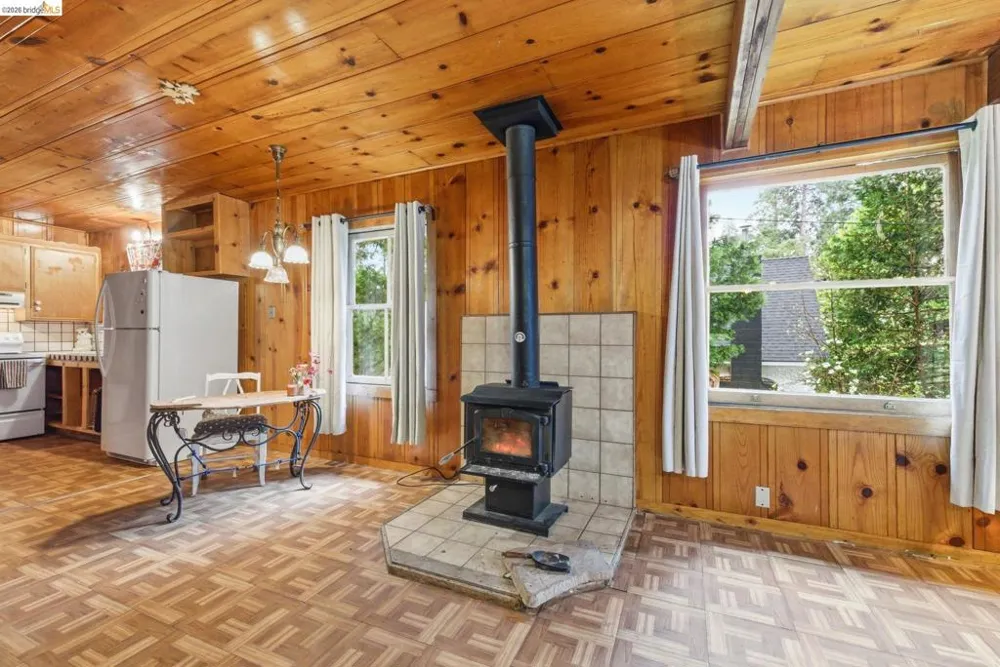 24249 Sugar Pine Rd Mi Wuk Village, CA 95346