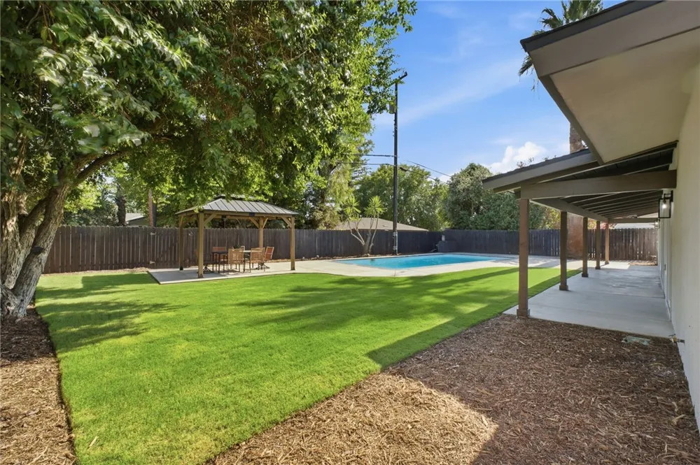 958 Fairway Bakersfield, CA 93309