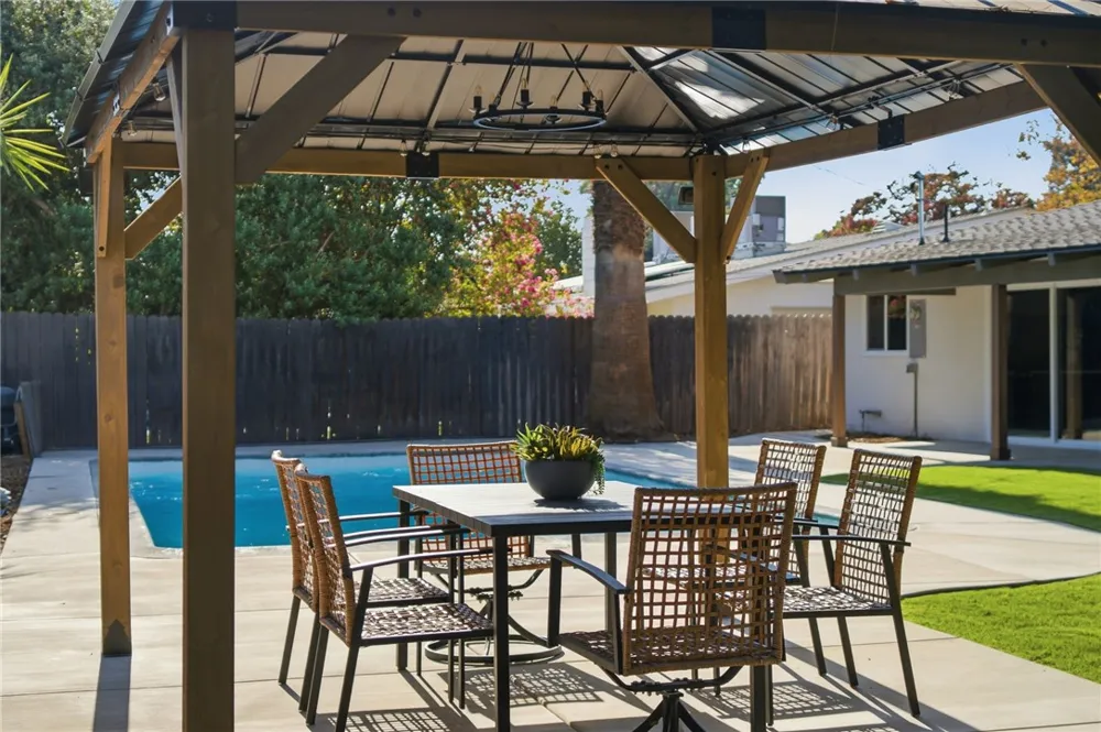 958 Fairway Bakersfield, CA 93309