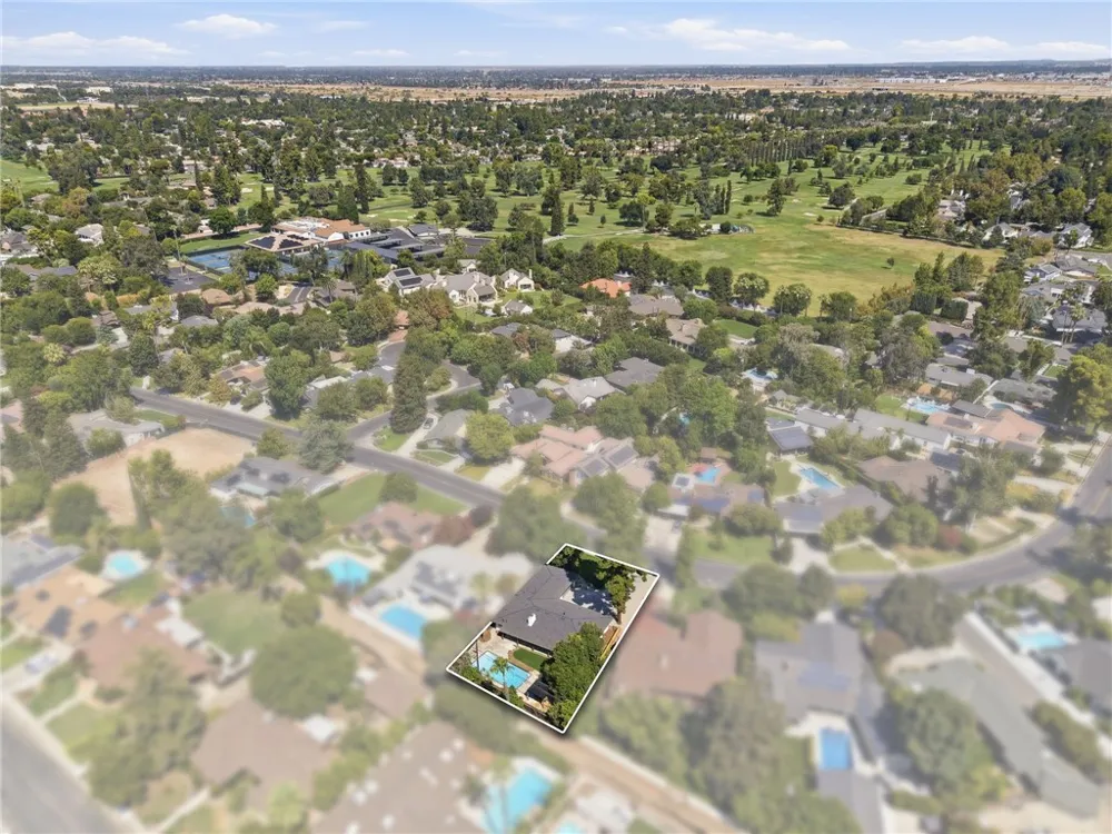 958 Fairway Bakersfield, CA 93309