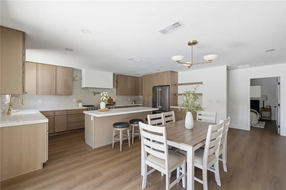958 Fairway Bakersfield, CA 93309