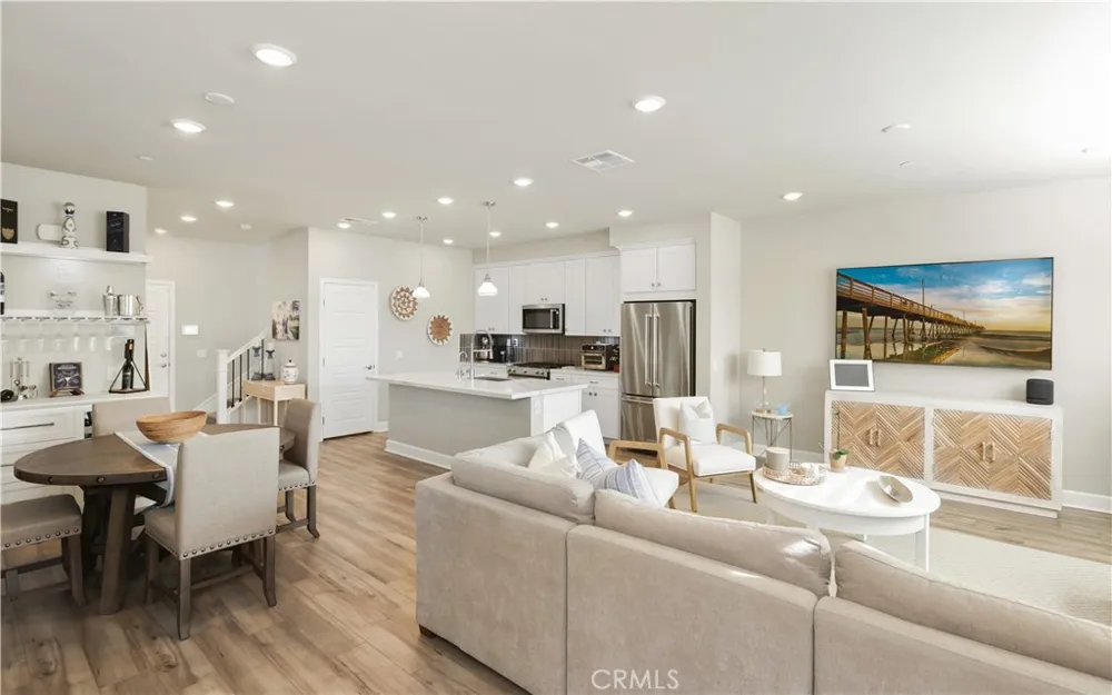 19239 Tideline Court Huntington Beach, CA 92648