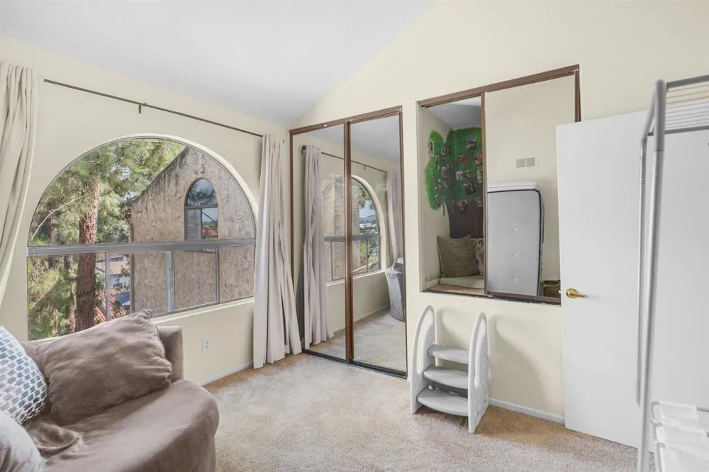 7940 University Avenue #22 La Mesa, CA 91942