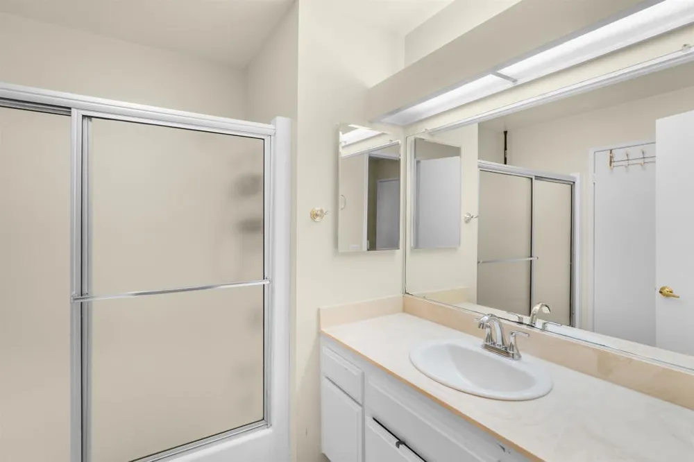 7940 University Avenue #22 La Mesa, CA 91942